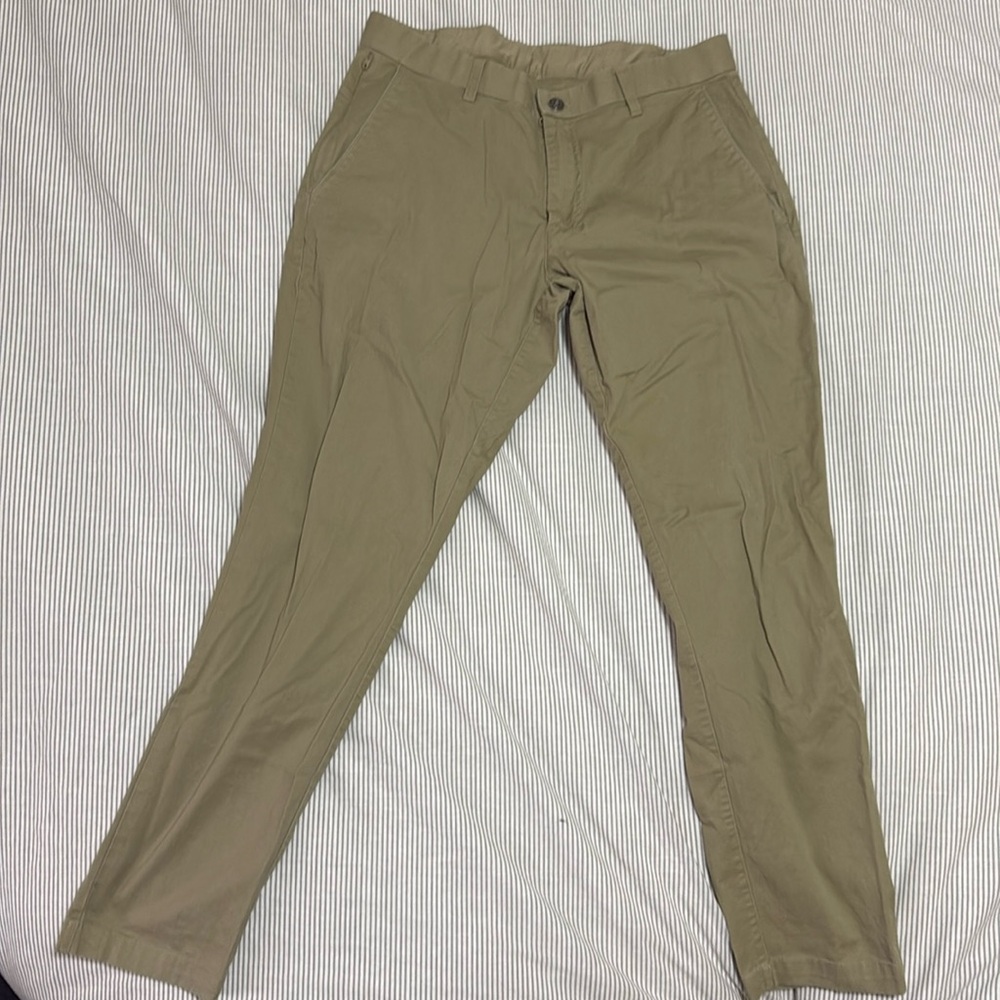 Fabletics Chinos. Size 32x 30. Slim fit